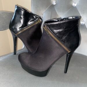 JustFab Novalee Black Leather Suede Ankle Booties Zipper Stilleto Heels Boots
